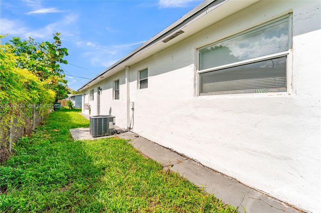 2856 NW 14th St 1, Fort Lauderdale, FL 33311
