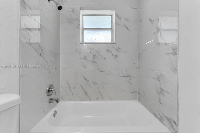 2856 NW 14th St 1, Fort Lauderdale, FL 33311