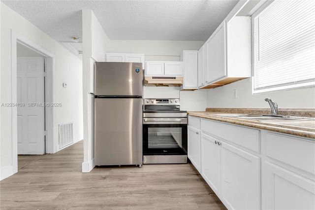 2856 NW 14th St 1, Fort Lauderdale, FL 33311