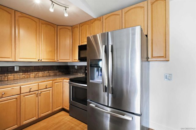 2425 Cranston Dr. 34, Escondido, CA 92025