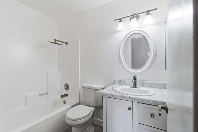 2425 Cranston Dr. 34, Escondido, CA 92025