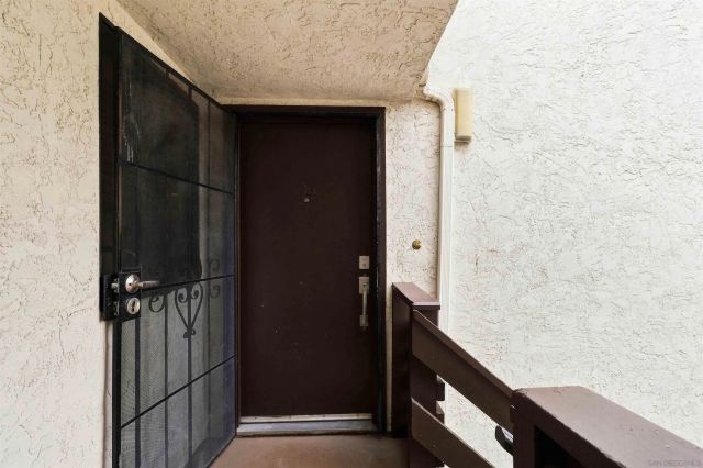 2425 Cranston Dr. 34, Escondido, CA 92025