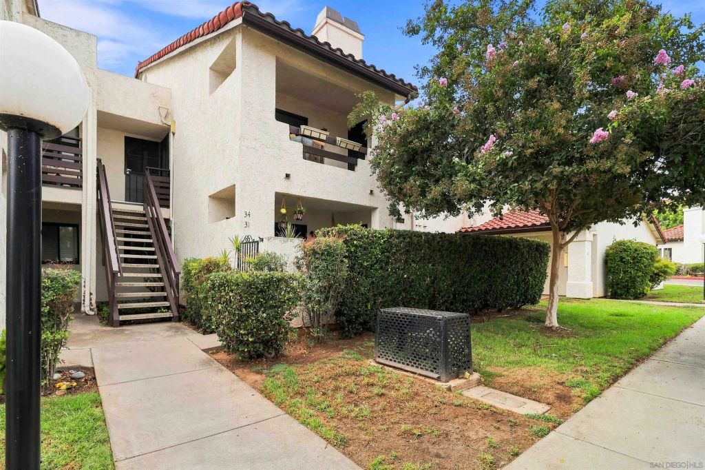 2425 Cranston Dr. 34, Escondido, CA 92025