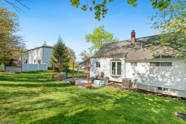 46 Pershing Pl, Woodland Park, NJ 07424