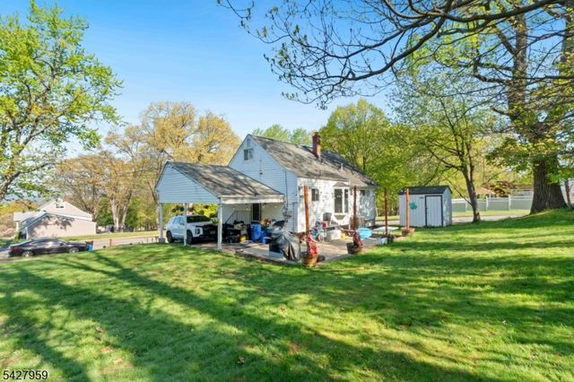 46 Pershing Pl, Woodland Park, NJ 07424