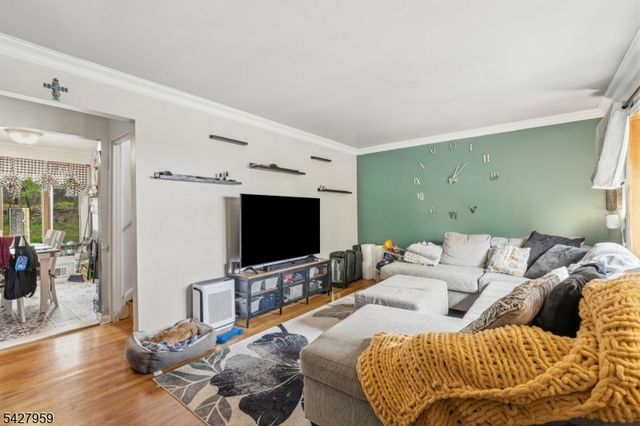 46 Pershing Pl, Woodland Park, NJ 07424