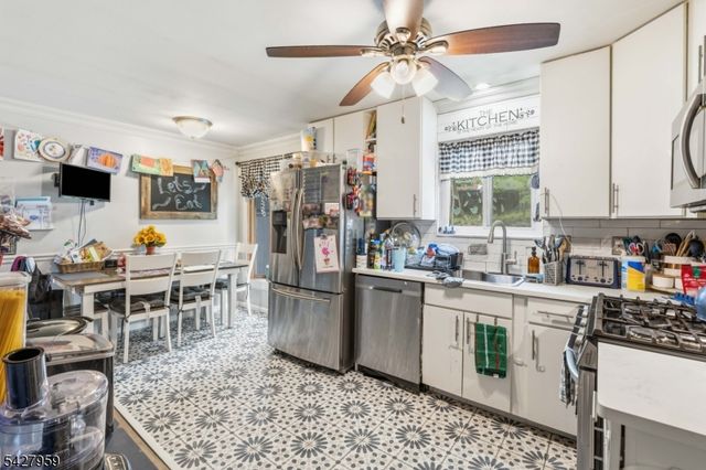 46 Pershing Pl, Woodland Park, NJ 07424