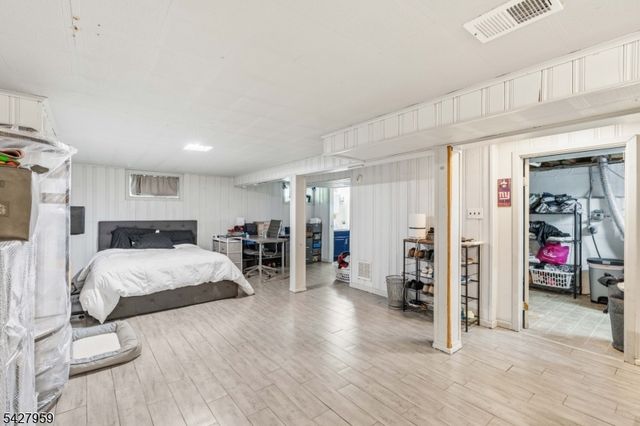 46 Pershing Pl, Woodland Park, NJ 07424