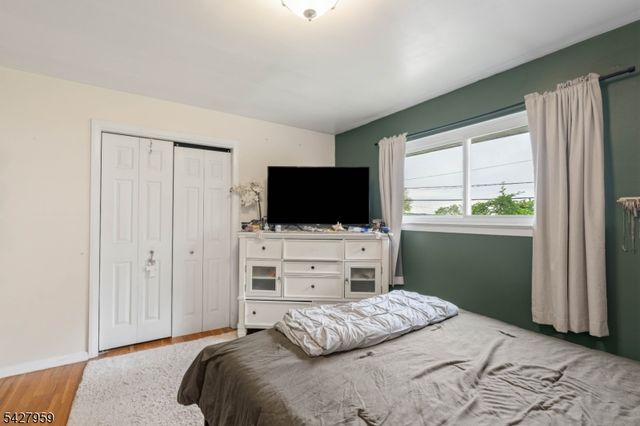 46 Pershing Pl, Woodland Park, NJ 07424