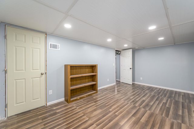 320 Martha Ave, Mulvane, KS 67110
