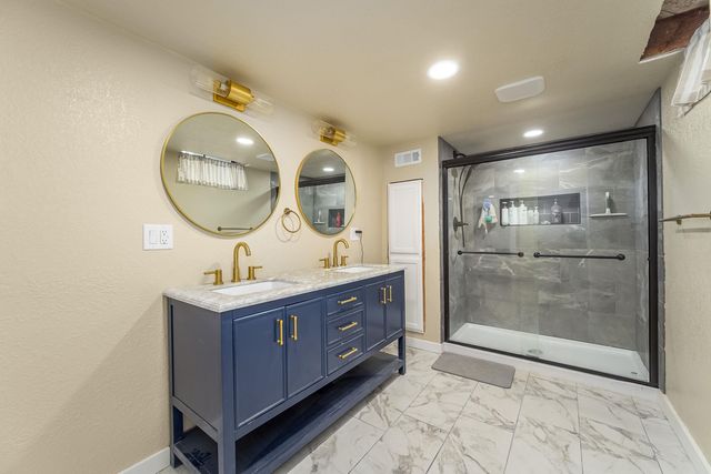 320 Martha Ave, Mulvane, KS 67110