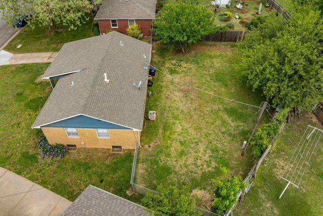 320 Martha Ave, Mulvane, KS 67110