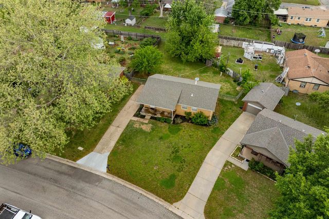 320 Martha Ave, Mulvane, KS 67110
