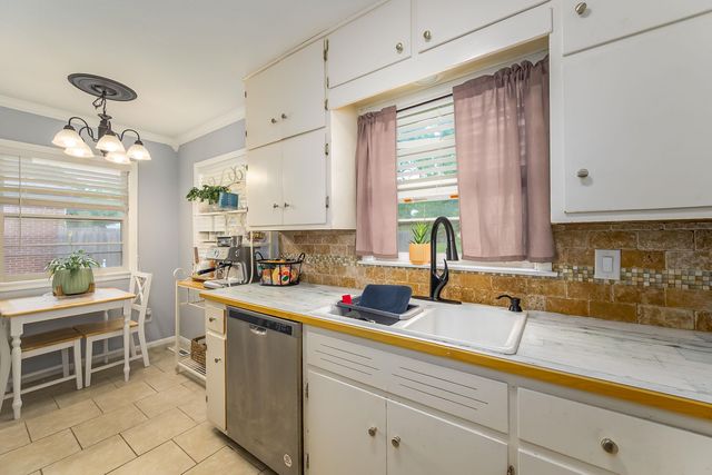 320 Martha Ave, Mulvane, KS 67110