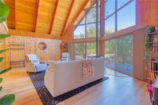 1604 Blackbird, Wrightwood, CA 92397