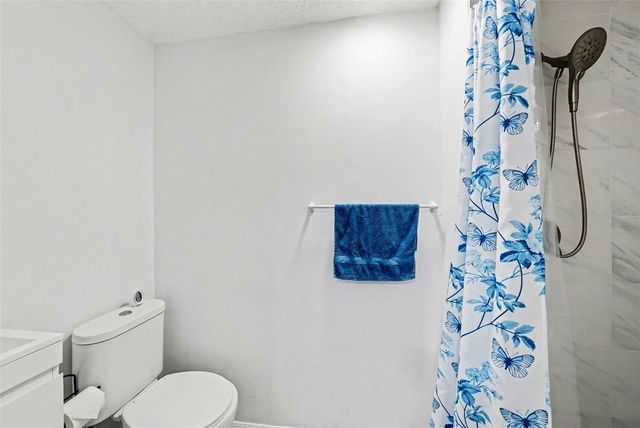 6807 DICKINSON COURT, Tampa, FL 33634