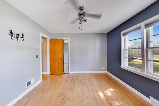 479 N Elm Avenue, Elmhurst, IL 60126