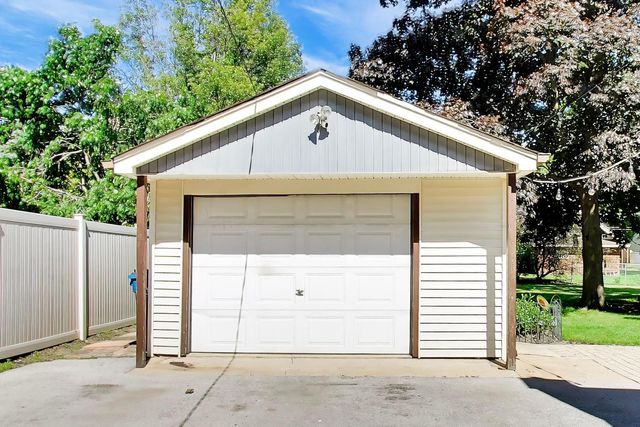 479 N Elm Avenue, Elmhurst, IL 60126