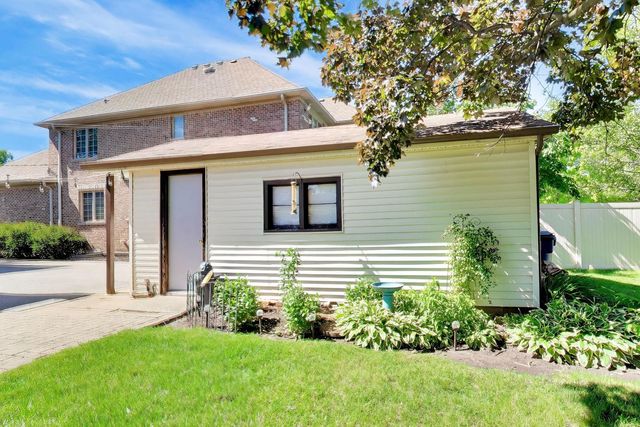 479 N Elm Avenue, Elmhurst, IL 60126