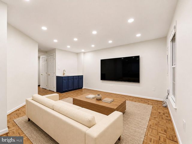 3859 ZELKOVA CT, Fairfax, VA 22033