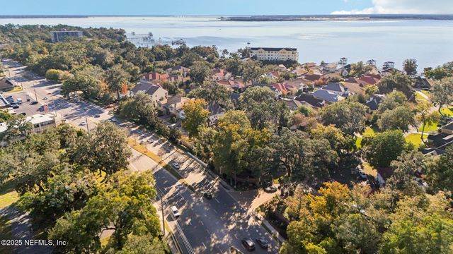 1389 SUNSET VIEW Lane, Jacksonville, FL 32207