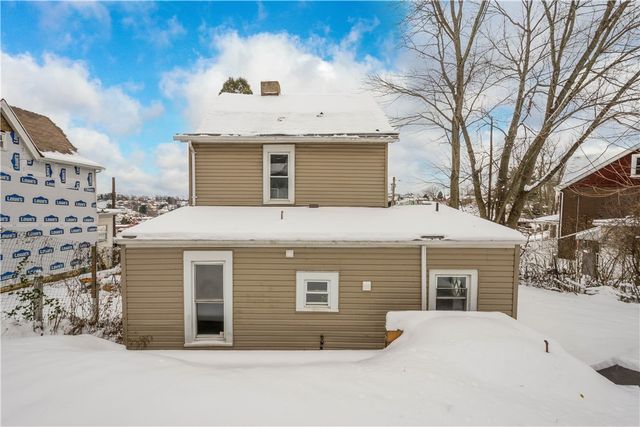 5644 Ollie St, Lincoln Place, PA 15207