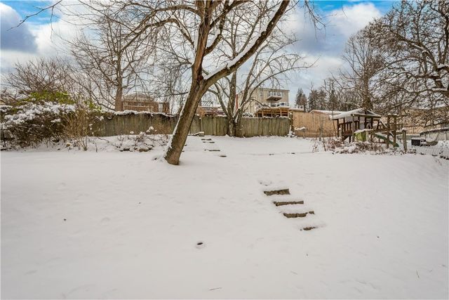 5644 Ollie St, Lincoln Place, PA 15207