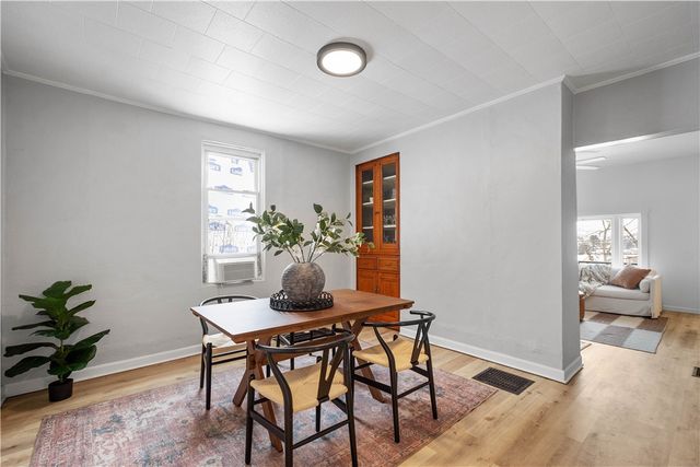 5644 Ollie St, Lincoln Place, PA 15207