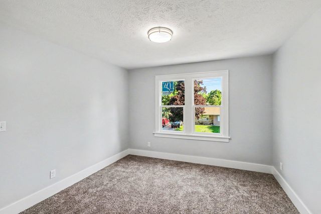 23 Kellogg Street, Battle Creek, MI 49037