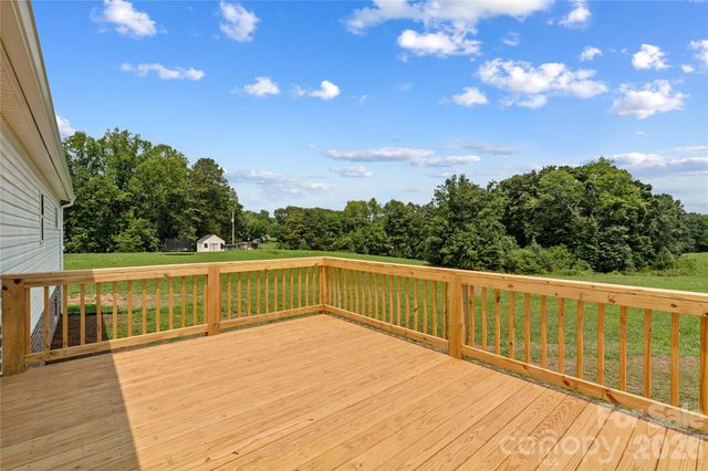 532 Eagle Mills Road, Hamptonville, NC 27020