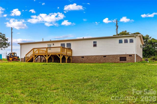 532 Eagle Mills Road, Hamptonville, NC 27020