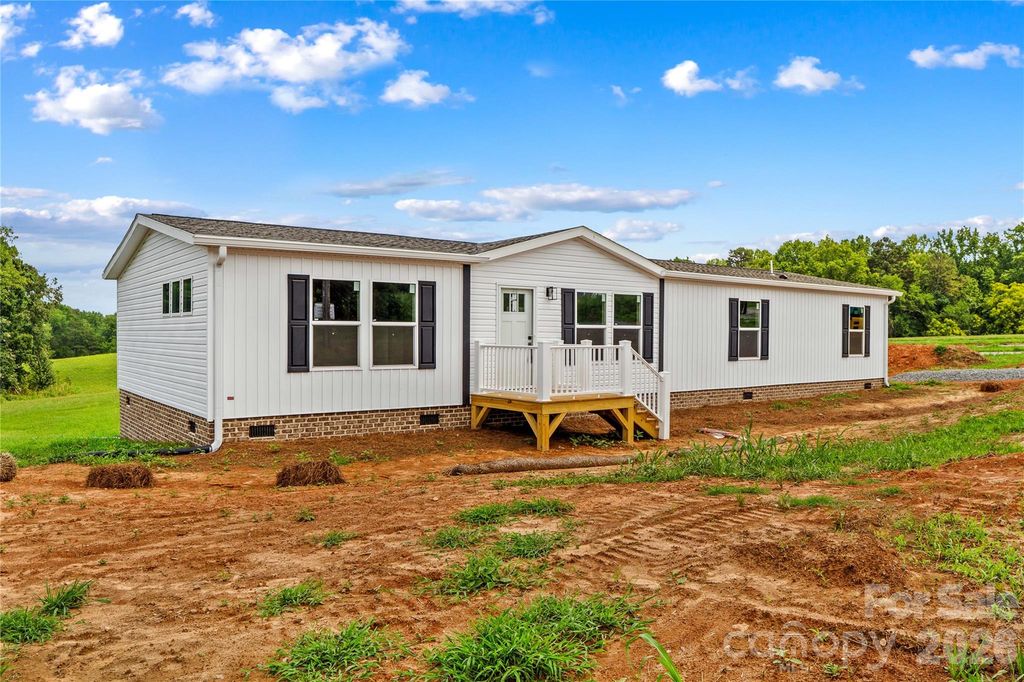 532 Eagle Mills Road, Hamptonville, NC 27020