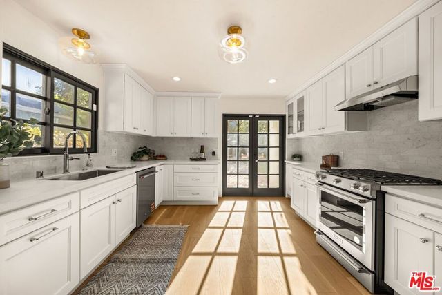 1941 Midvale Avenue, Los Angeles, CA 90025