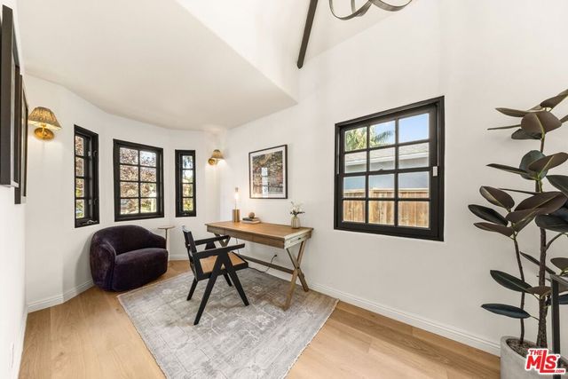 1941 Midvale Avenue, Los Angeles, CA 90025