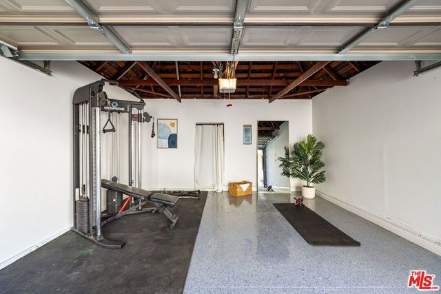1941 Midvale Avenue, Los Angeles, CA 90025