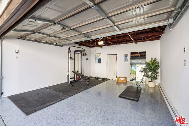 1941 Midvale Avenue, Los Angeles, CA 90025
