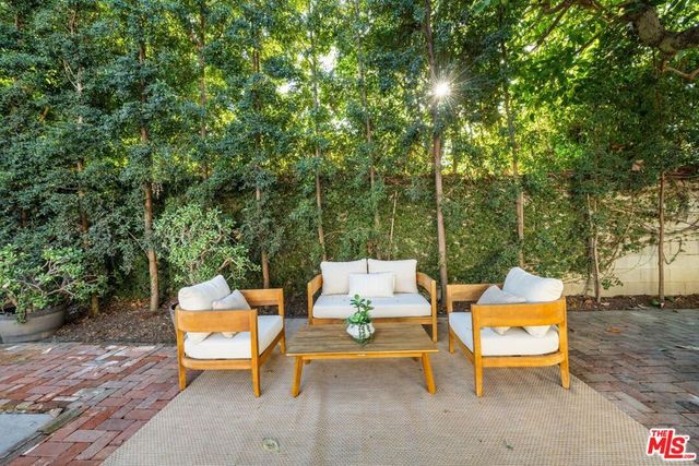 1941 Midvale Avenue, Los Angeles, CA 90025