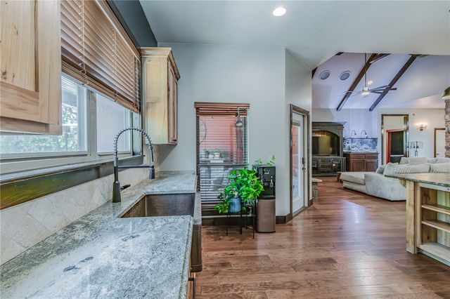 1801 SW Palmer Creek, Bentonville, AR 72713