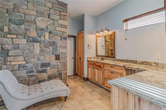 1801 SW Palmer Creek, Bentonville, AR 72713