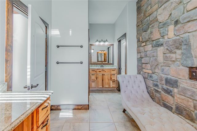 1801 SW Palmer Creek, Bentonville, AR 72713
