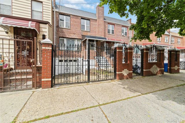 644 Autumn Avenue, Brooklyn, NY 11208