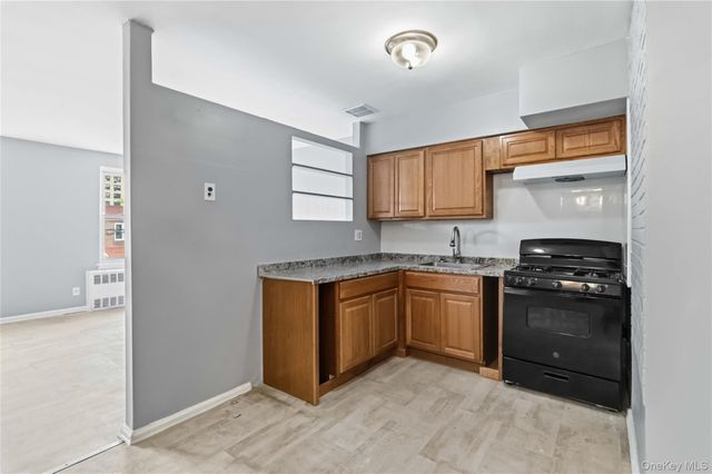 644 Autumn Avenue, Brooklyn, NY 11208