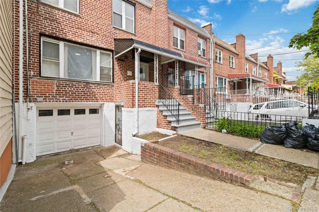 644 Autumn Avenue, Brooklyn, NY 11208