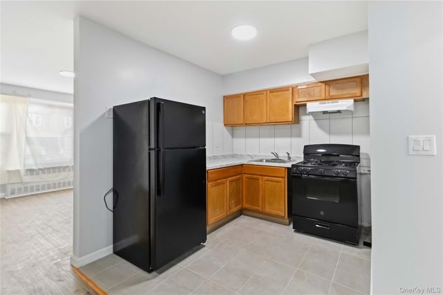 644 Autumn Avenue, Brooklyn, NY 11208