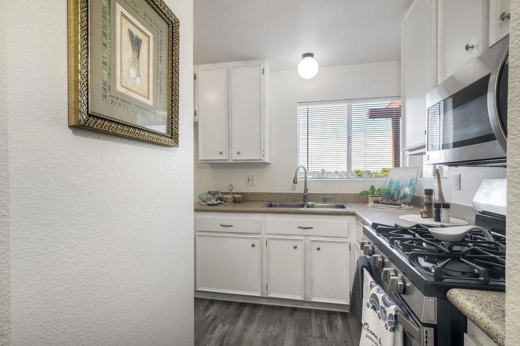 Image 10 of property listing at 4545 Golden Ridge Dr, Oceanside, CA 92056