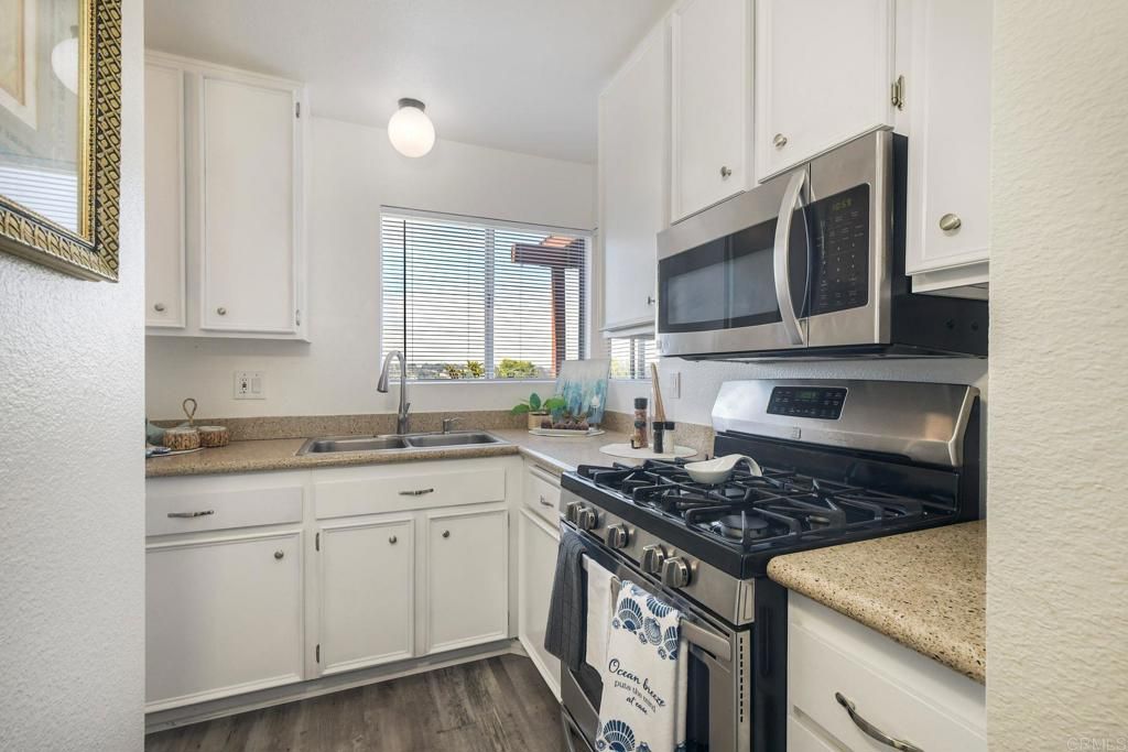 Image 11 of property listing at 4545 Golden Ridge Dr, Oceanside, CA 92056