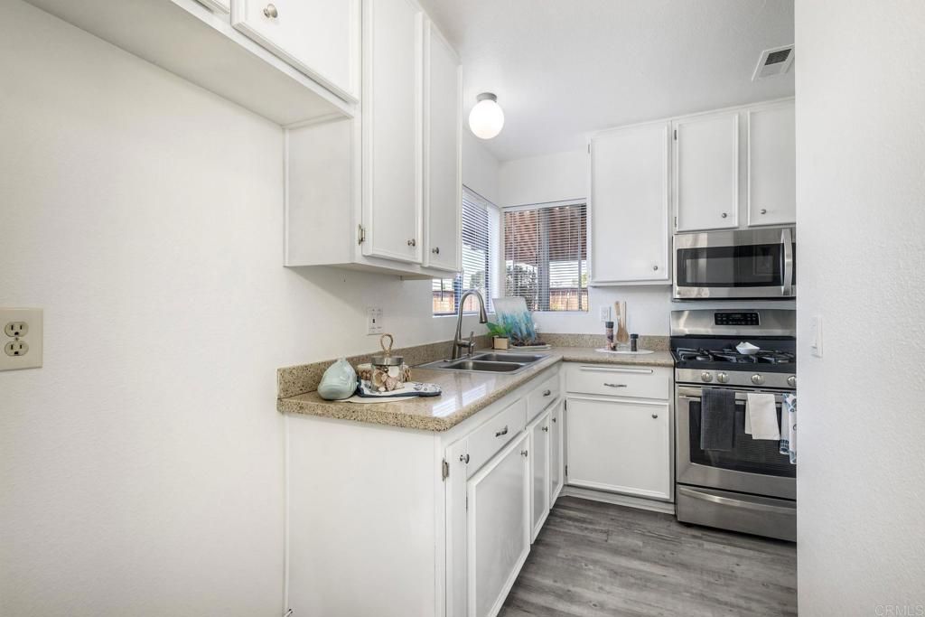 Image 12 of property listing at 4545 Golden Ridge Dr, Oceanside, CA 92056