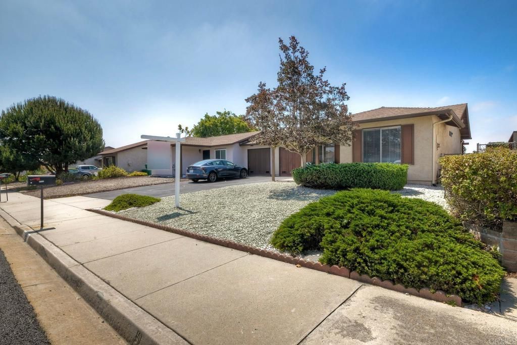 Image 2 of property listing at 4545 Golden Ridge Dr, Oceanside, CA 92056
