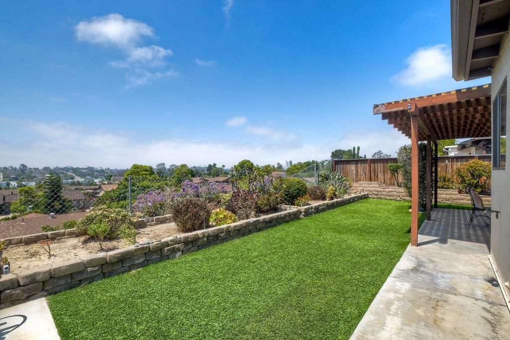 Image 21 of property listing at 4545 Golden Ridge Dr, Oceanside, CA 92056