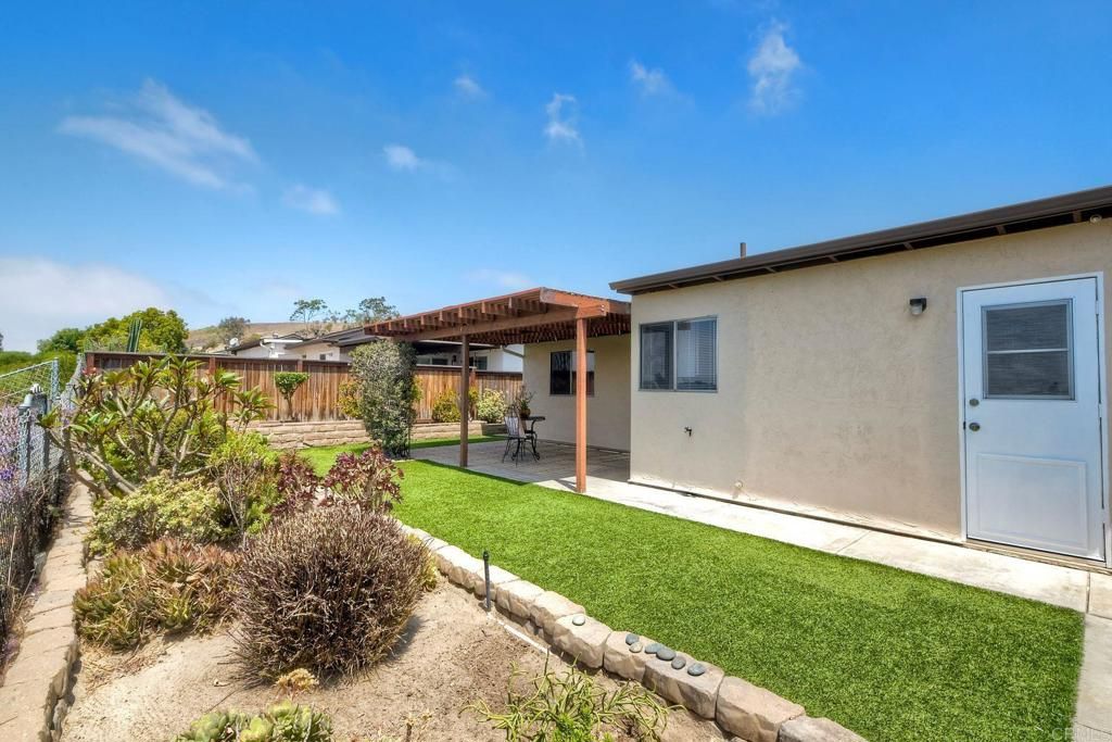 Image 22 of property listing at 4545 Golden Ridge Dr, Oceanside, CA 92056